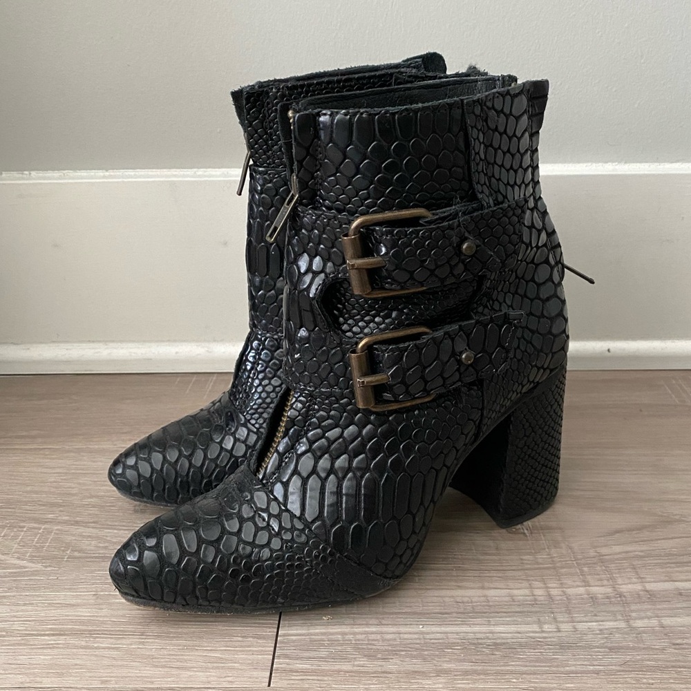 Freebird JOEY - Black Snake Size 6